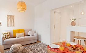 Modern Portuguese 1 Bedroom Apartment In Belem