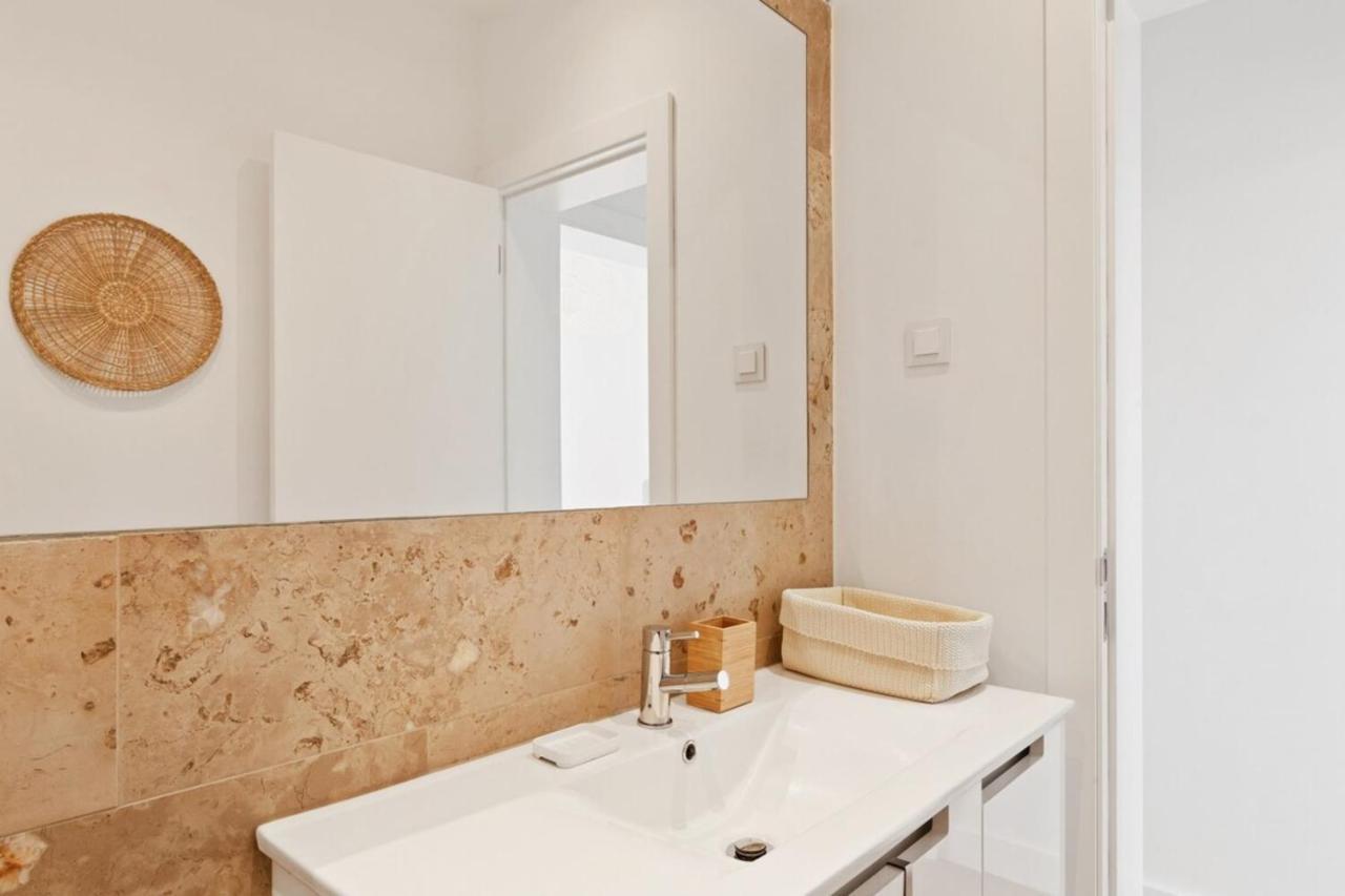 Modern Portuguese 1 Bedroom Apartment In Belem Lisboa Exterior foto